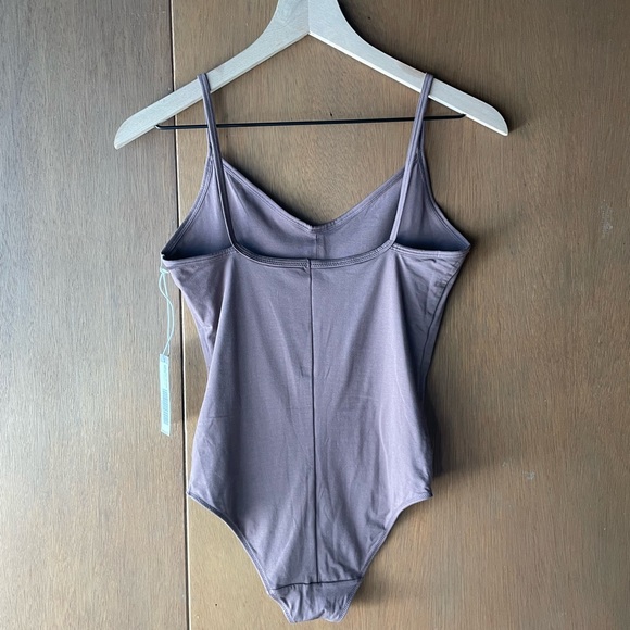 Everlane The Cami Bodysuit - Picture 6 of 8